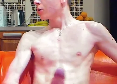 I Watch Porn Again That Makes Me Wet and Cum