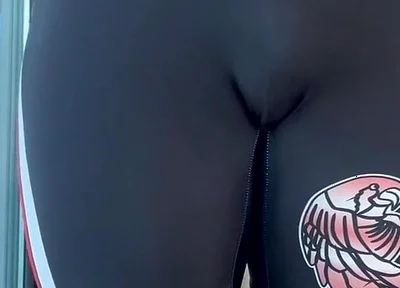 Big Muscly Man Has His Way with You! Cumshot Ending