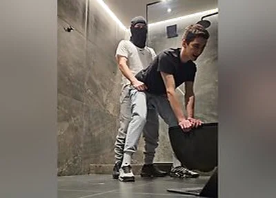 Dude Fuck Guy And Cum On Face