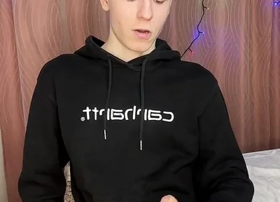 Twink Prostate Tingles During Intense Solo Hand Pump