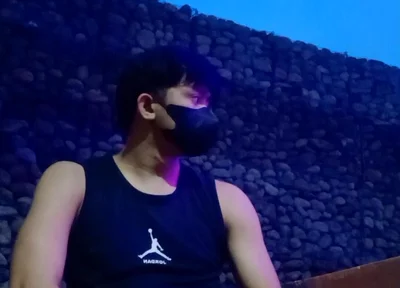 Asian Twink Outdoor Session with Cumshot