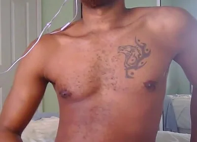 Kennie Jai Shows off on Cam