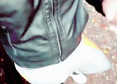 Slutboyben Cam4 Sexy Cruising Chick at Schwerin B321 Parking