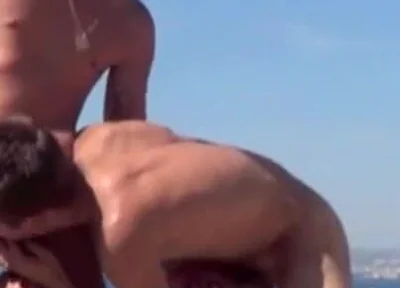 Romantik fucked by sexy boy in outdoor beach