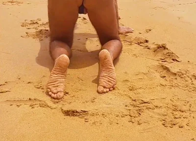 Ladysilva Crossdresser Bikini in the Beach That You Have a Lot of Clothes